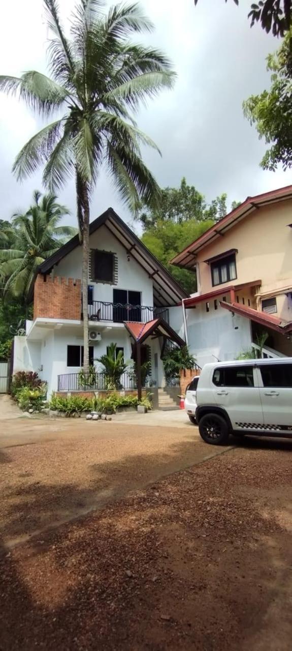 Star Rain Tour Inn Ratnapura Exterior photo